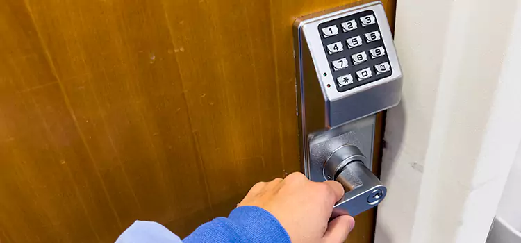 Why Choose Us for Your Keypad Lock Needs in Carignan, QC?
