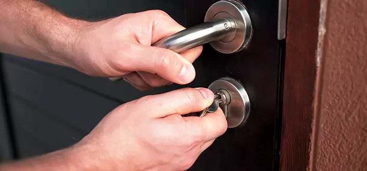 Door Closer Repair & Installation Carignan